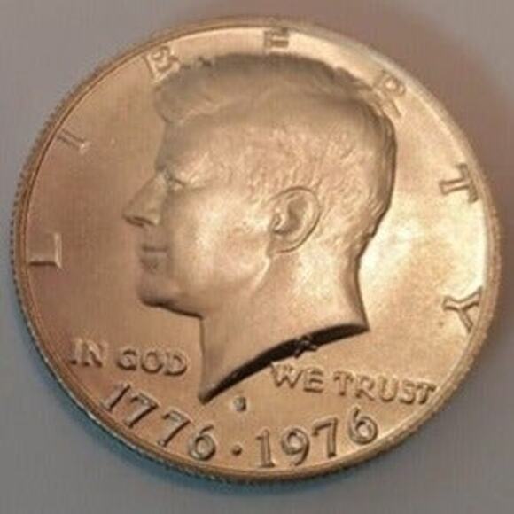 40% Silver Kennedy Bicentennial 1/2 dollar.  Uncirculated - Picture 1 of 2